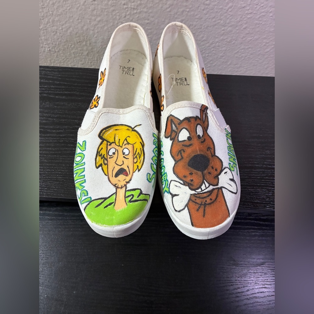 Time and Tru White Canvas Slip-On Shoes Women's Size 7 Custom Painted